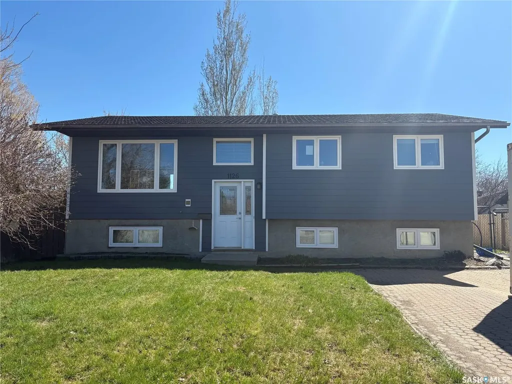 1126 Brett Bay Regina SK S4N 6N7