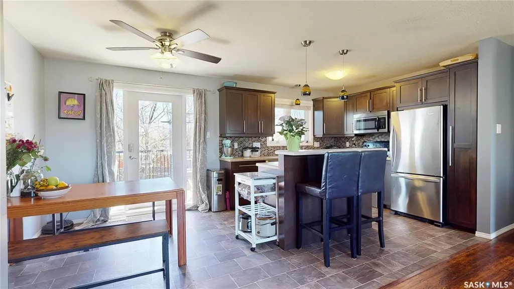 1126 Brett Bay Regina SK S4N 6N7