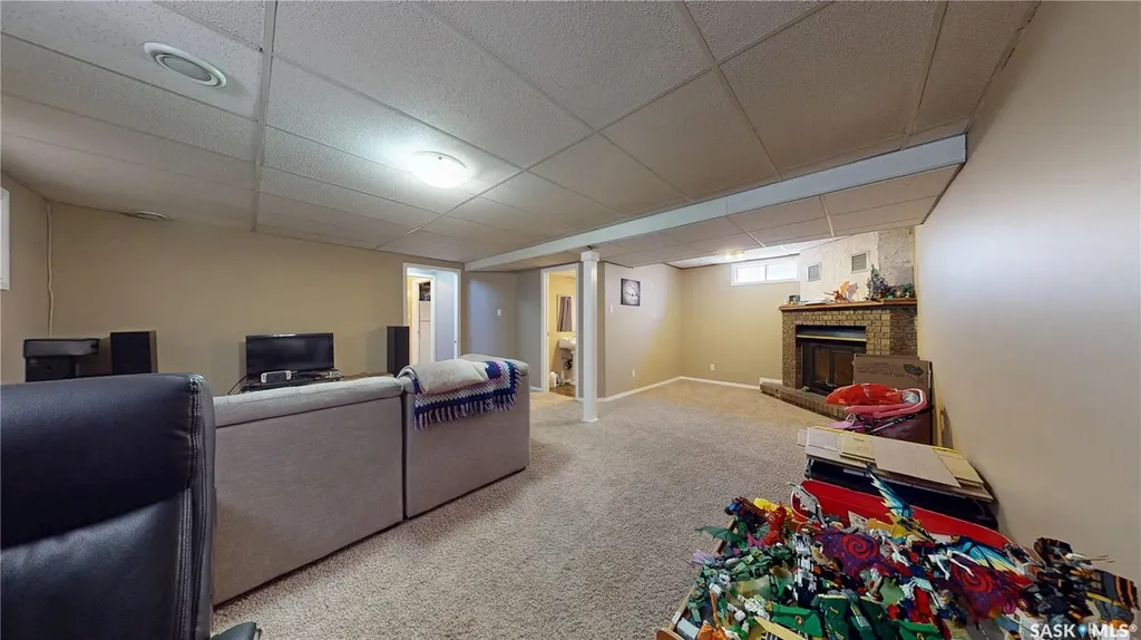 1126 Brett Bay Regina SK S4N 6N7
