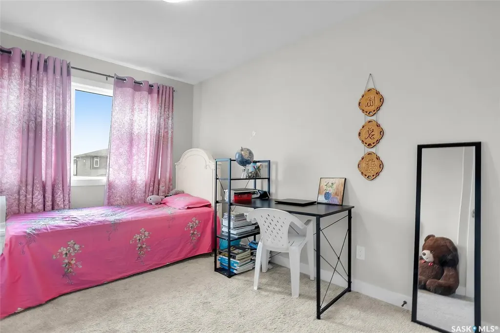 621 Feheregyhazi Boulevard Saskatoon SK S7W 0Z5