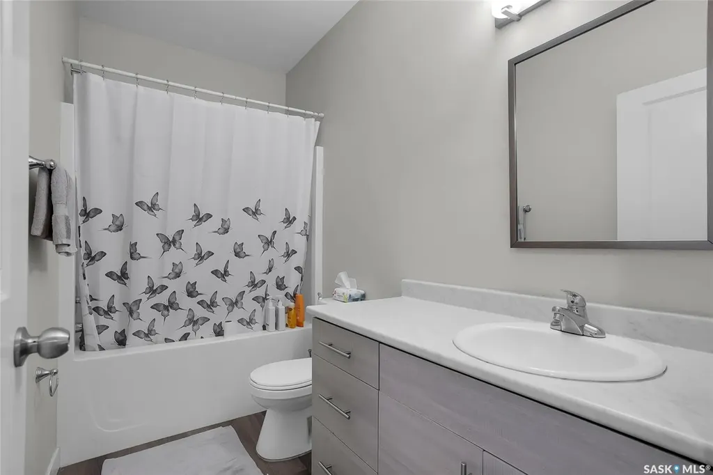 621 Feheregyhazi Boulevard Saskatoon SK S7W 0Z5