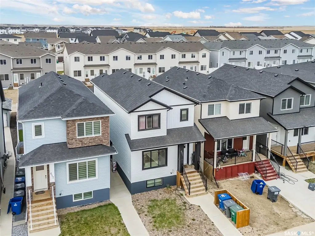 621 Feheregyhazi Boulevard Saskatoon SK S7W 0Z5
