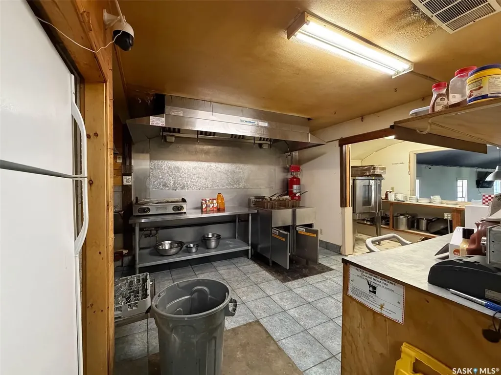106 1st Street E Kincaid SK S0H 2J0