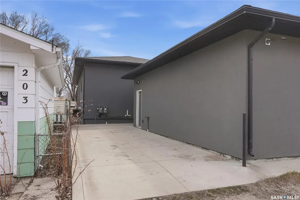 201 Adelaide Street E Saskatoon SK S7J 0H5