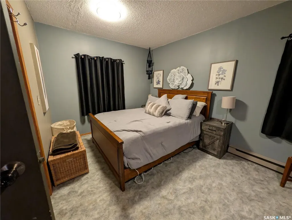 123 Maple Road Island View SK S0G 0L0