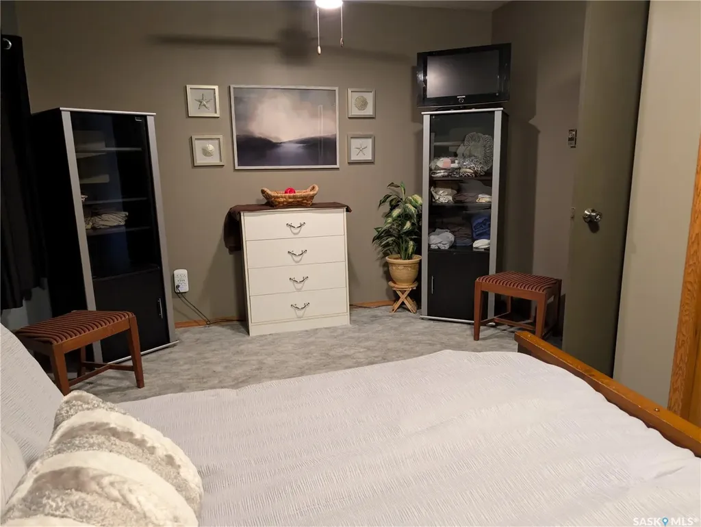 123 Maple Road Island View SK S0G 0L0