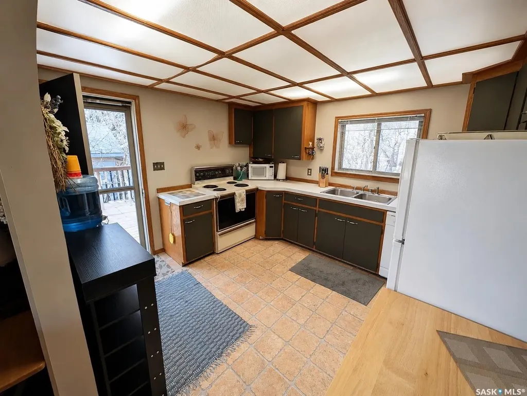123 Maple Road Island View SK S0G 0L0