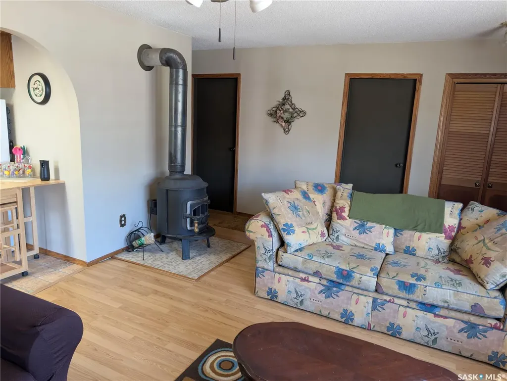 123 Maple Road Island View SK S0G 0L0