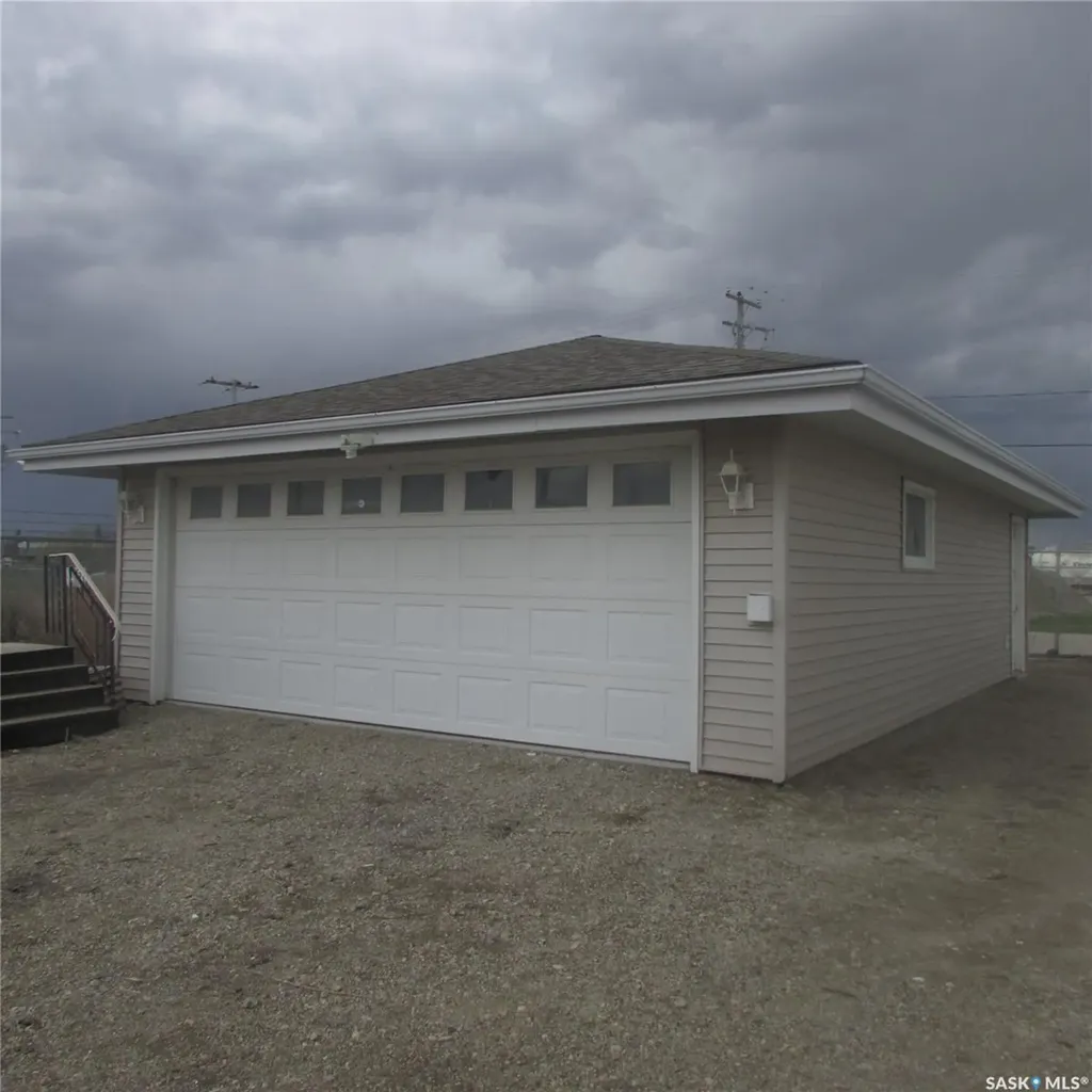 1841 Mcdonald Street Regina SK S4N 7A2