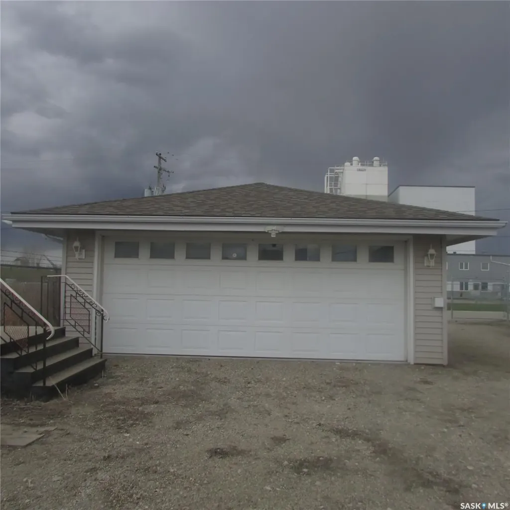 1841 Mcdonald Street Regina SK S4N 7A2