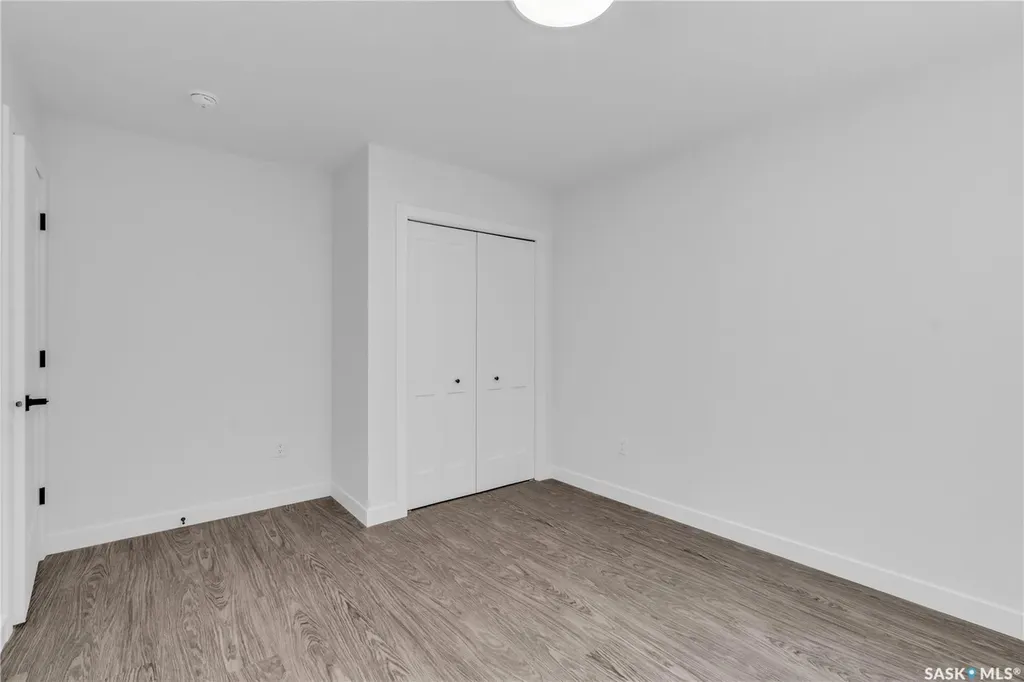 320 25th Street W Saskatoon SK S7L 0C5