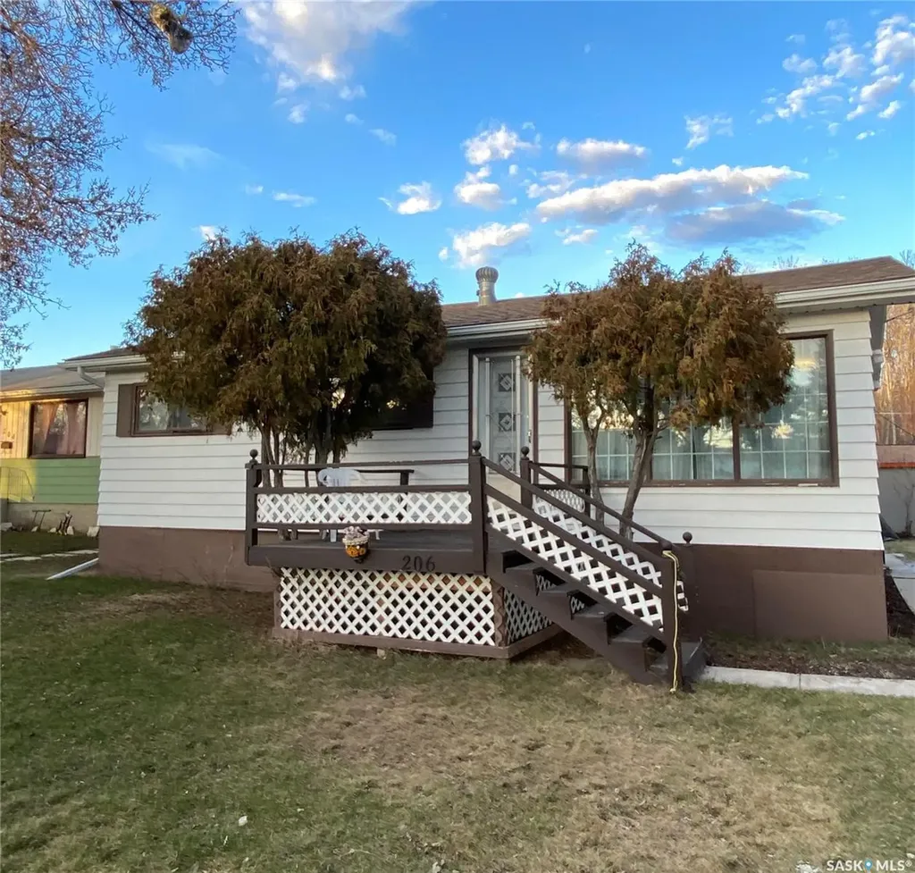 206 Albert Street Hudson Bay SK S0E 0Y0