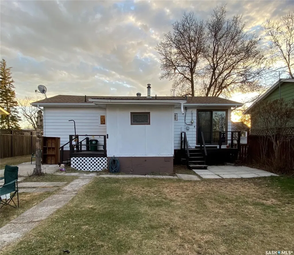 206 Albert Street Hudson Bay SK S0E 0Y0