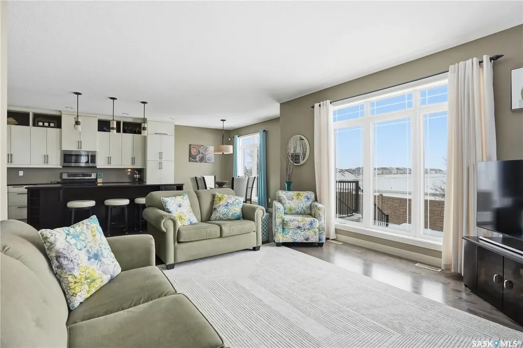 1532 Maple Hill Crescent N Regina SK S4X 0E8