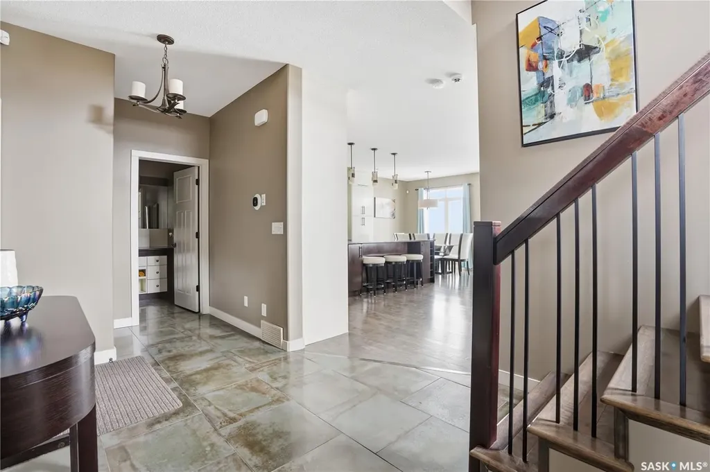 1532 Maple Hill Crescent N Regina SK S4X 0E8
