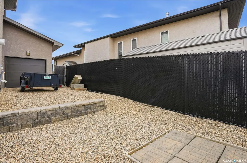 1532 Maple Hill Crescent N Regina SK S4X 0E8