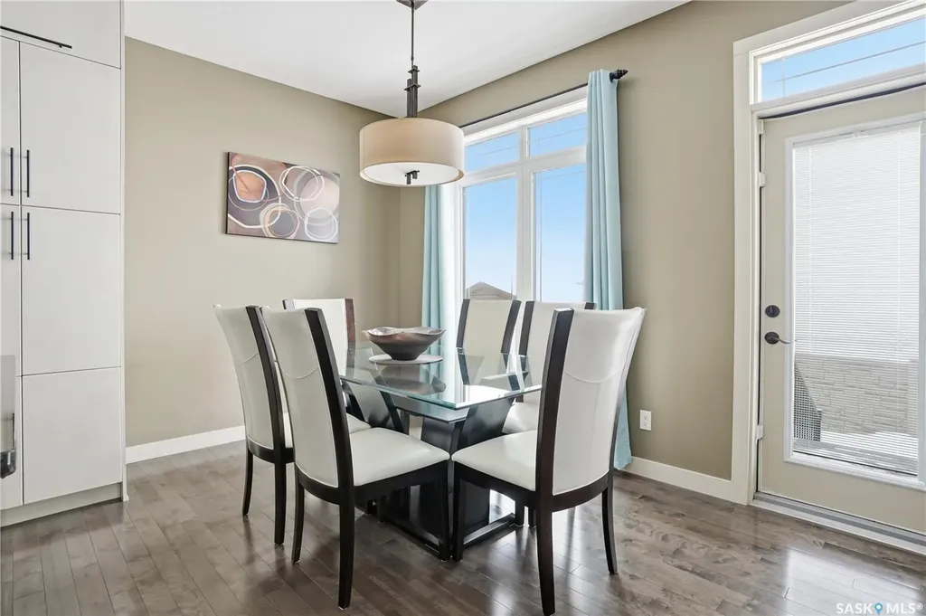 1532 Maple Hill Crescent N Regina SK S4X 0E8