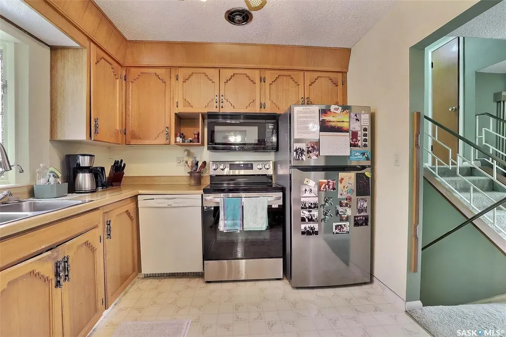 15 Academy Park Road Regina SK S4S 4M8