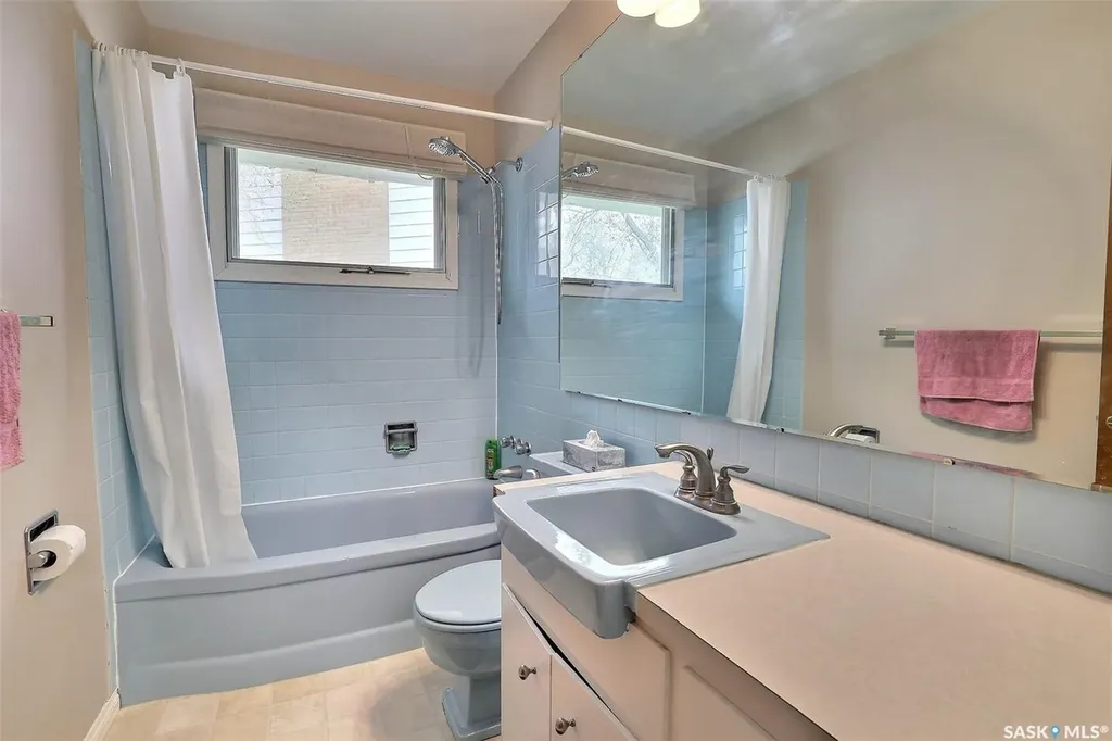 15 Academy Park Road Regina SK S4S 4M8