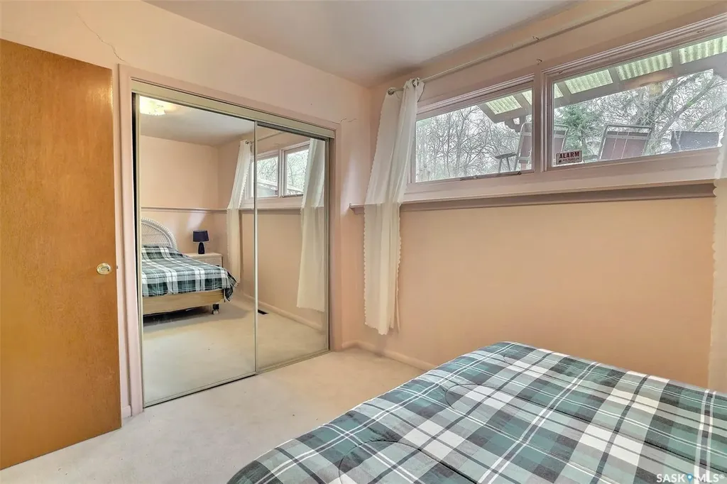15 Academy Park Road Regina SK S4S 4M8