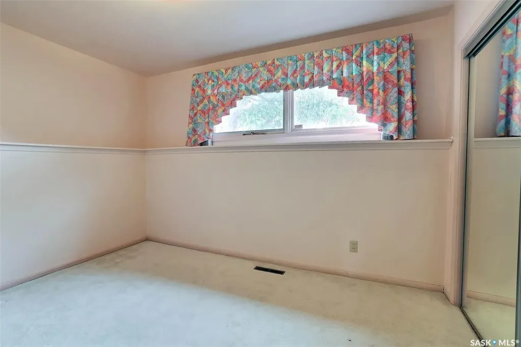 15 Academy Park Road Regina SK S4S 4M8