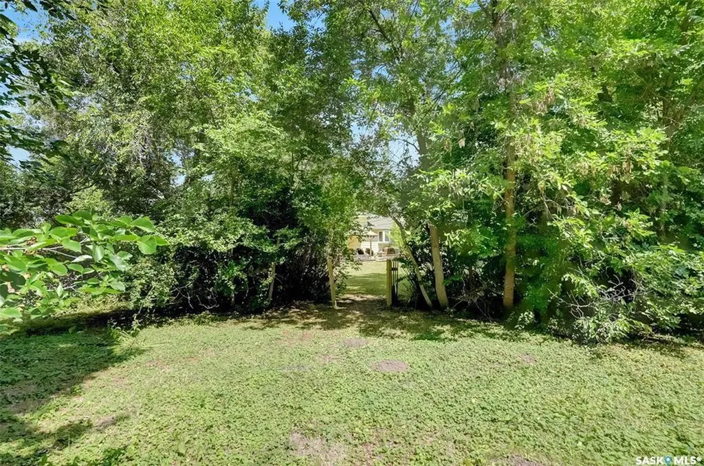 15 Academy Park Road Regina SK S4S 4M8