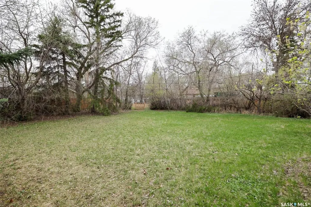 15 Academy Park Road Regina SK S4S 4M8