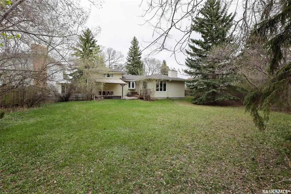 15 Academy Park Road Regina SK S4S 4M8