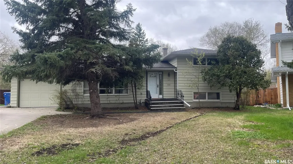 15 Academy Park Road Regina SK S4S 4M8