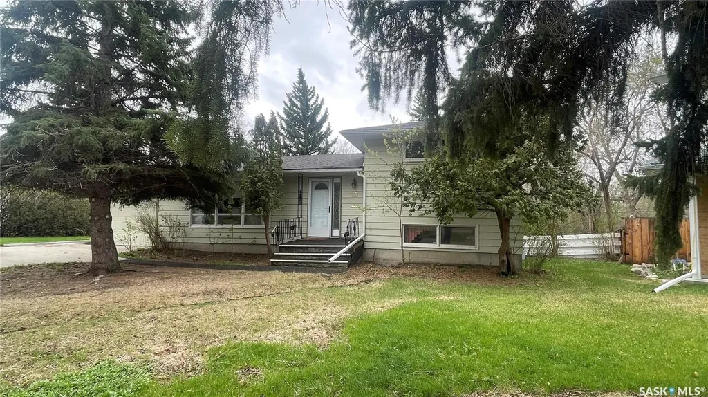 15 Academy Park Road Regina SK S4S 4M8