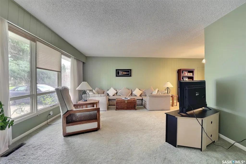15 Academy Park Road Regina SK S4S 4M8