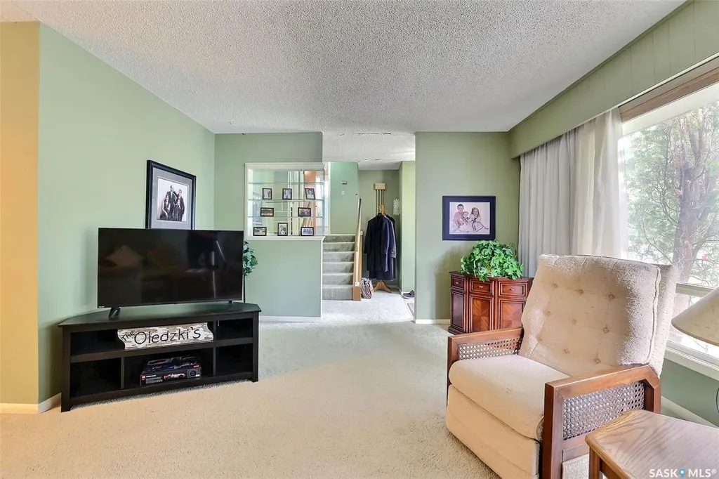15 Academy Park Road Regina SK S4S 4M8