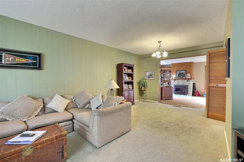 15 Academy Park Road Regina SK S4S 4M8