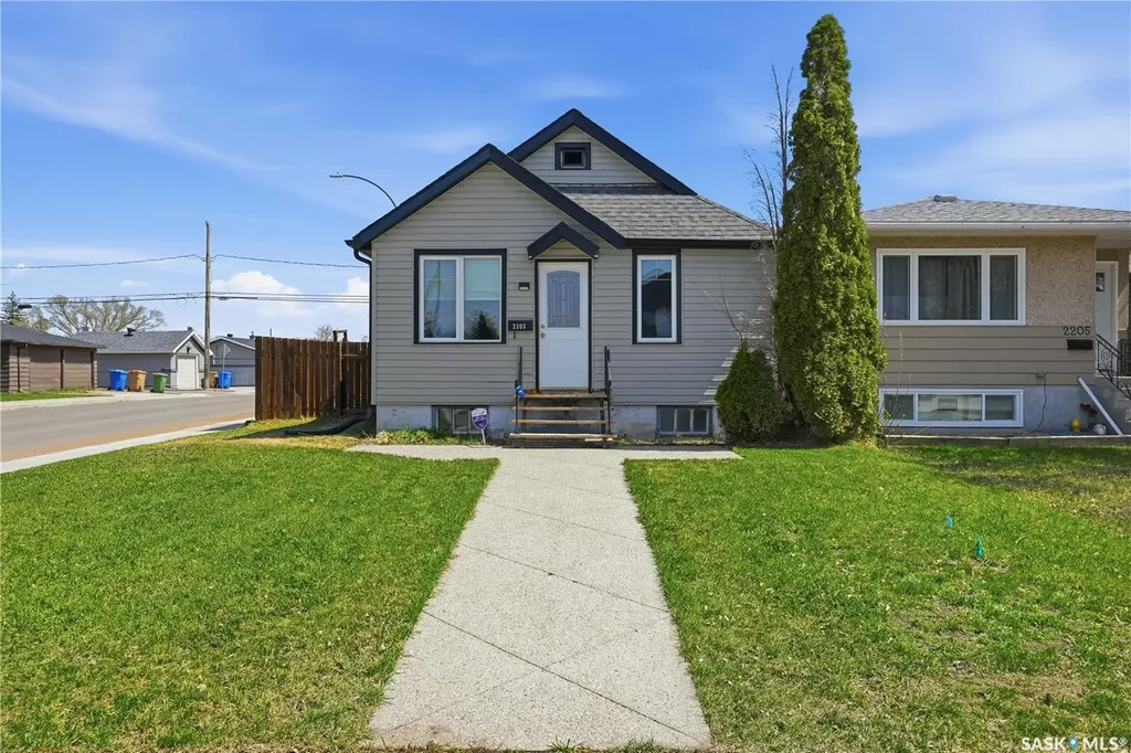2203 Lindsay Street Regina SK S4N 3C2