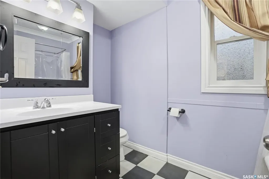 2203 Lindsay Street Regina SK S4N 3C2