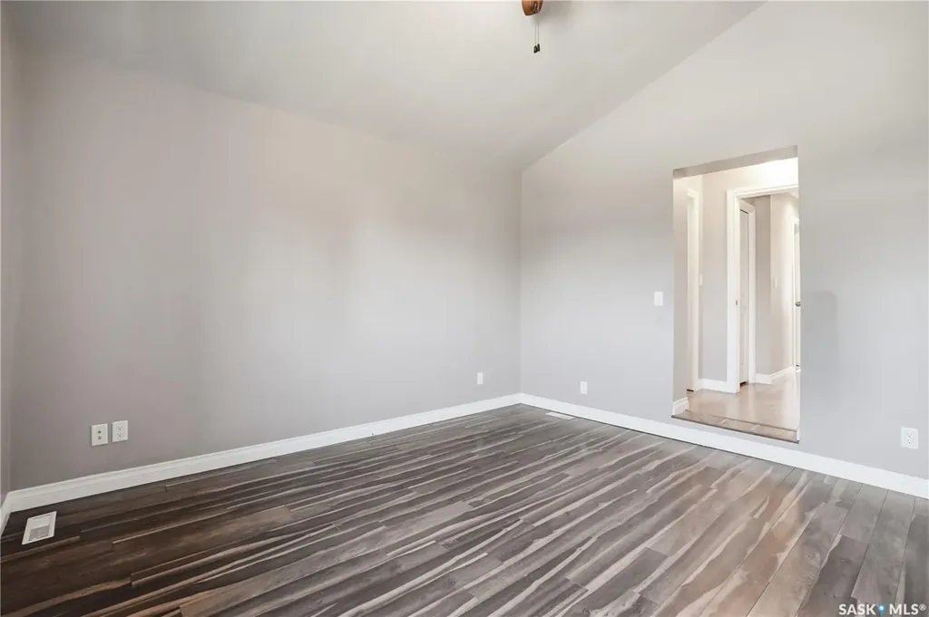 2203 Lindsay Street Regina SK S4N 3C2