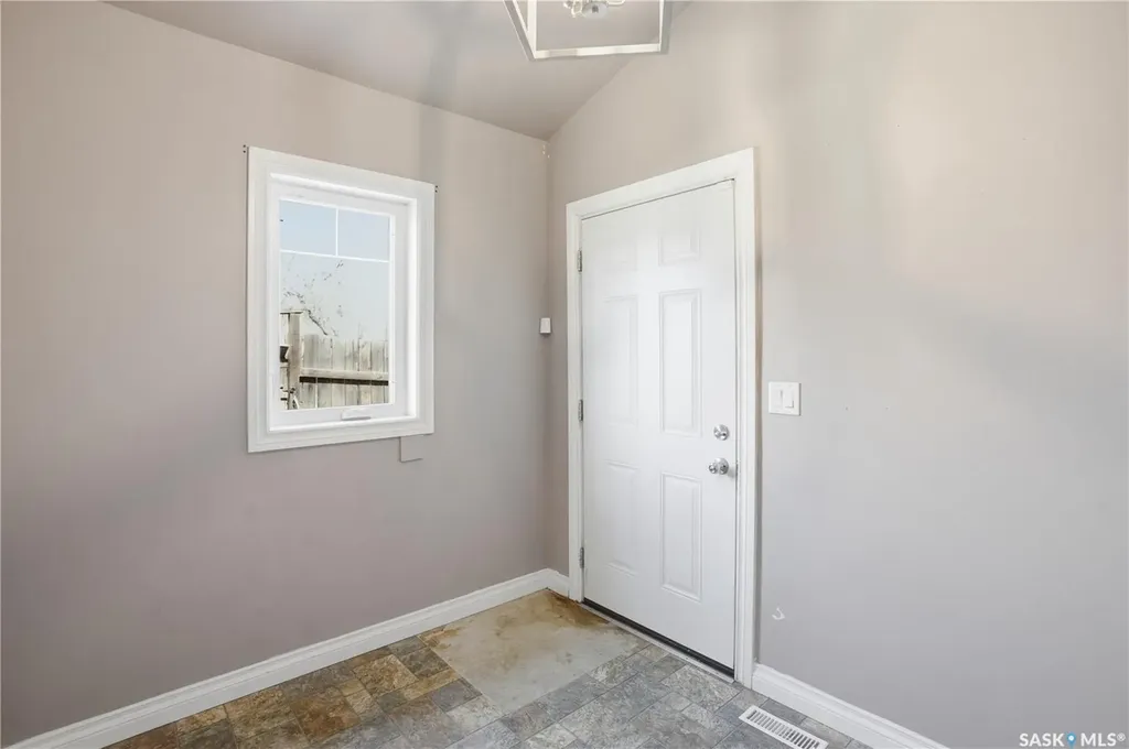 2203 Lindsay Street Regina SK S4N 3C2