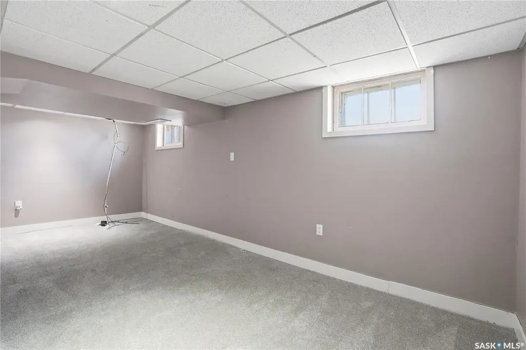 2203 Lindsay Street Regina SK S4N 3C2