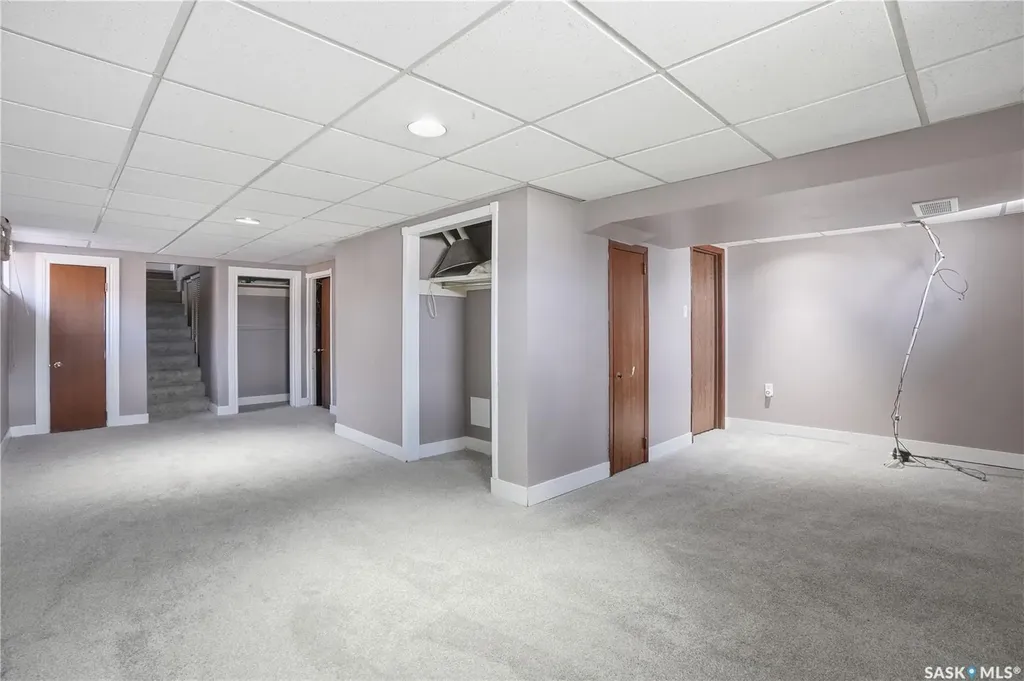 2203 Lindsay Street Regina SK S4N 3C2