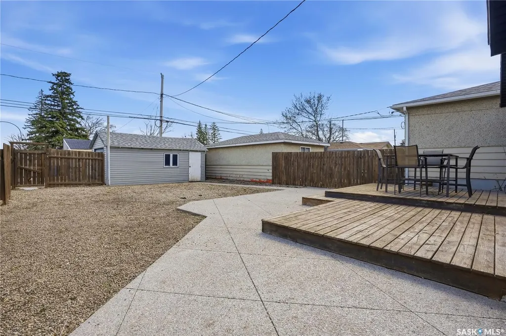 2203 Lindsay Street Regina SK S4N 3C2