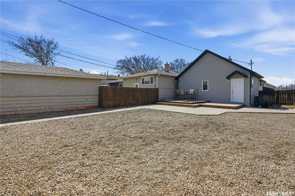 2203 Lindsay Street Regina SK S4N 3C2