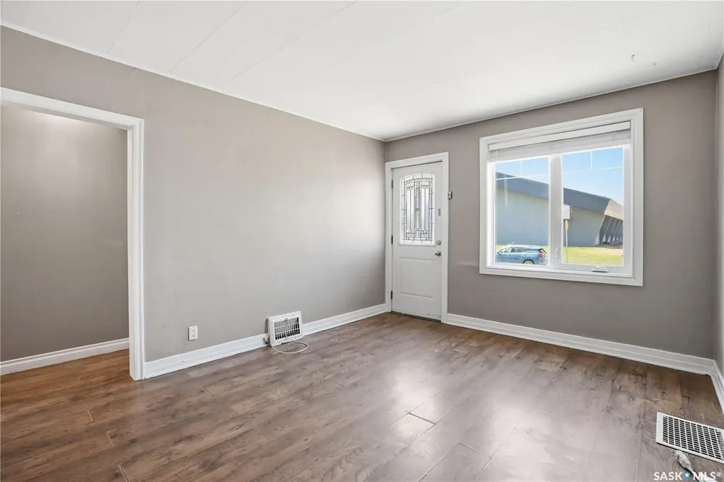 2203 Lindsay Street Regina SK S4N 3C2