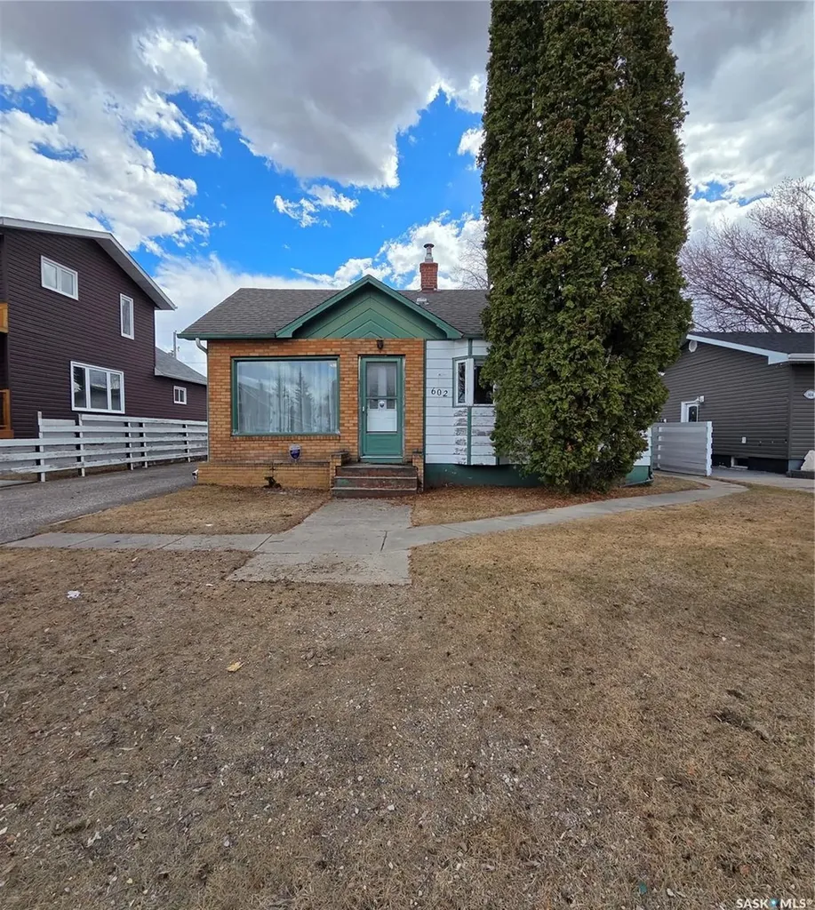 602 8th Avenue W Nipawin SK S0E 1E0