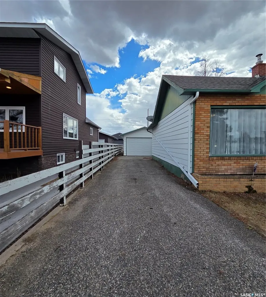 602 8th Avenue W Nipawin SK S0E 1E0