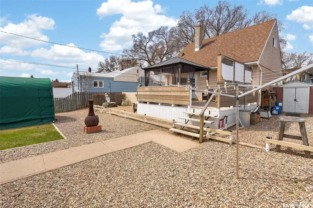 1117 7th Avenue NW Moose Jaw SK S6H 4C6