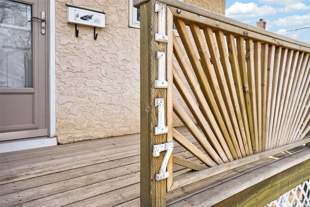 1117 7th Avenue NW Moose Jaw SK S6H 4C6
