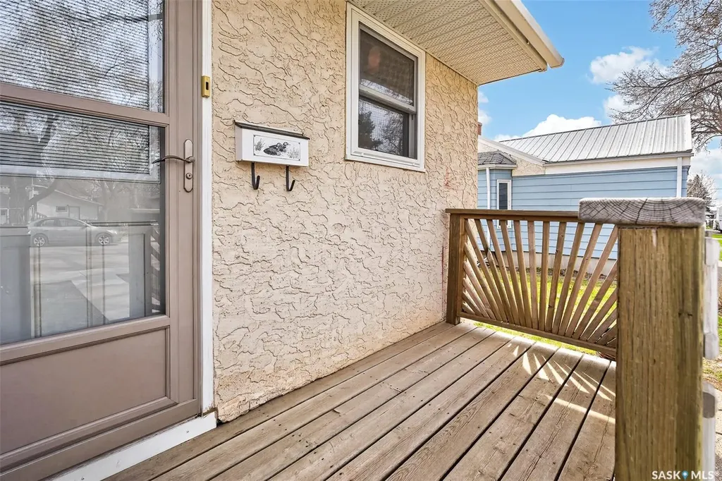 1117 7th Avenue NW Moose Jaw SK S6H 4C6