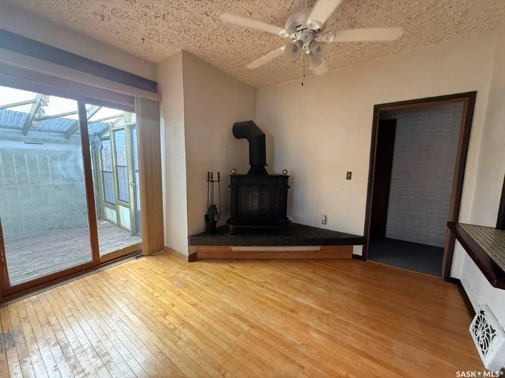 202 3rd Avenue E Kindersley SK S0L 1S0