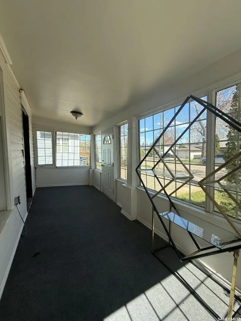 202 3rd Avenue E Kindersley SK S0L 1S0