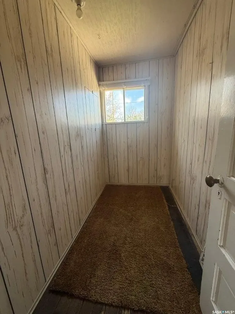 202 3rd Avenue E Kindersley SK S0L 1S0